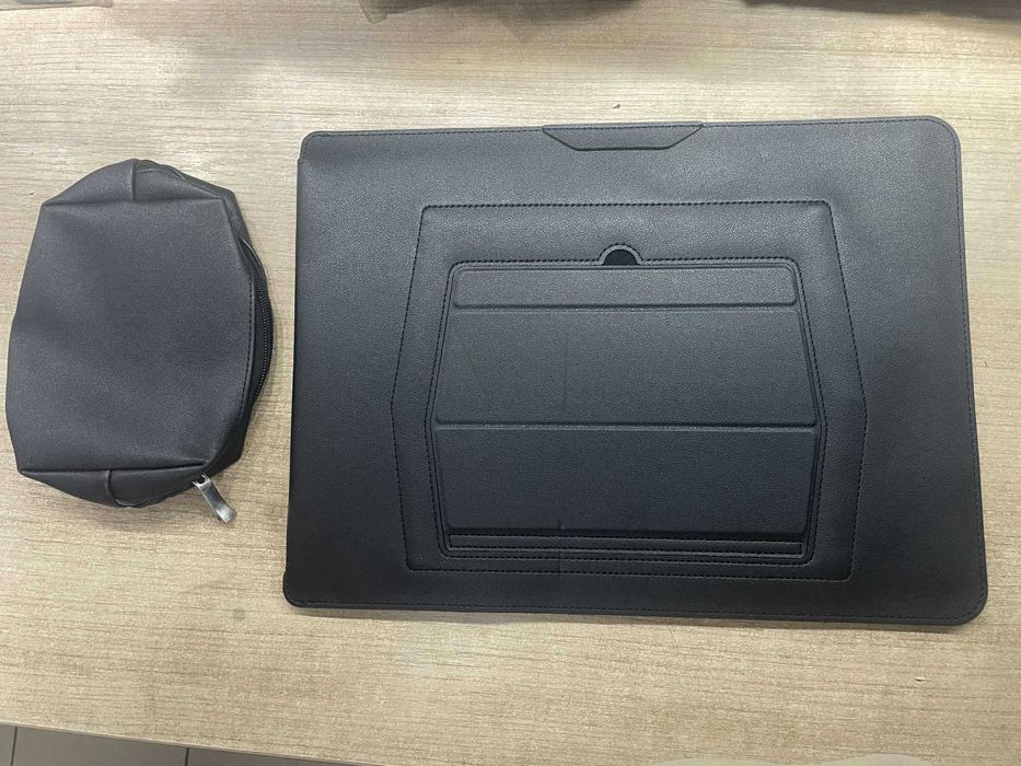 Pokrowiec na laptopa i myszkę