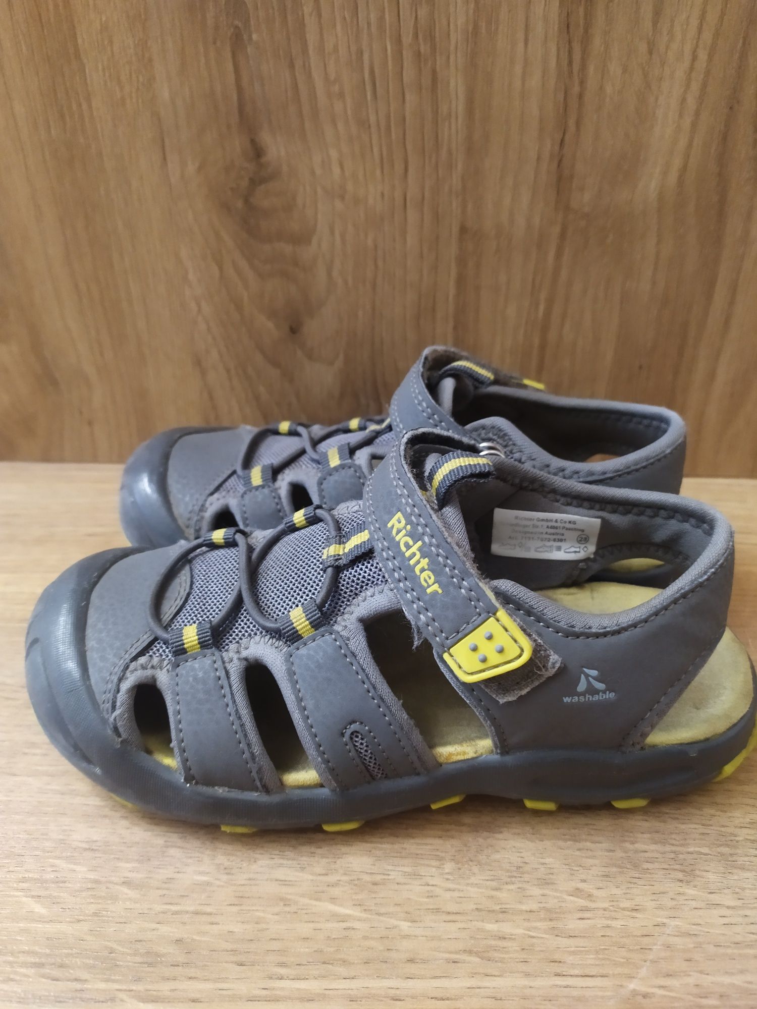 Buty sandałki dla chłopca rozmiar 28 Richter