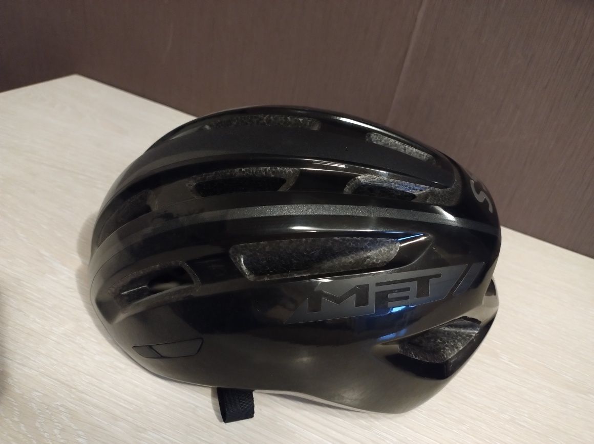 Шлем велошолом продам