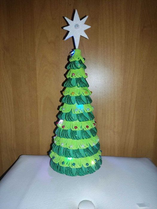 Ялиночка із фоамірану з гірляндою на батарейках 30см