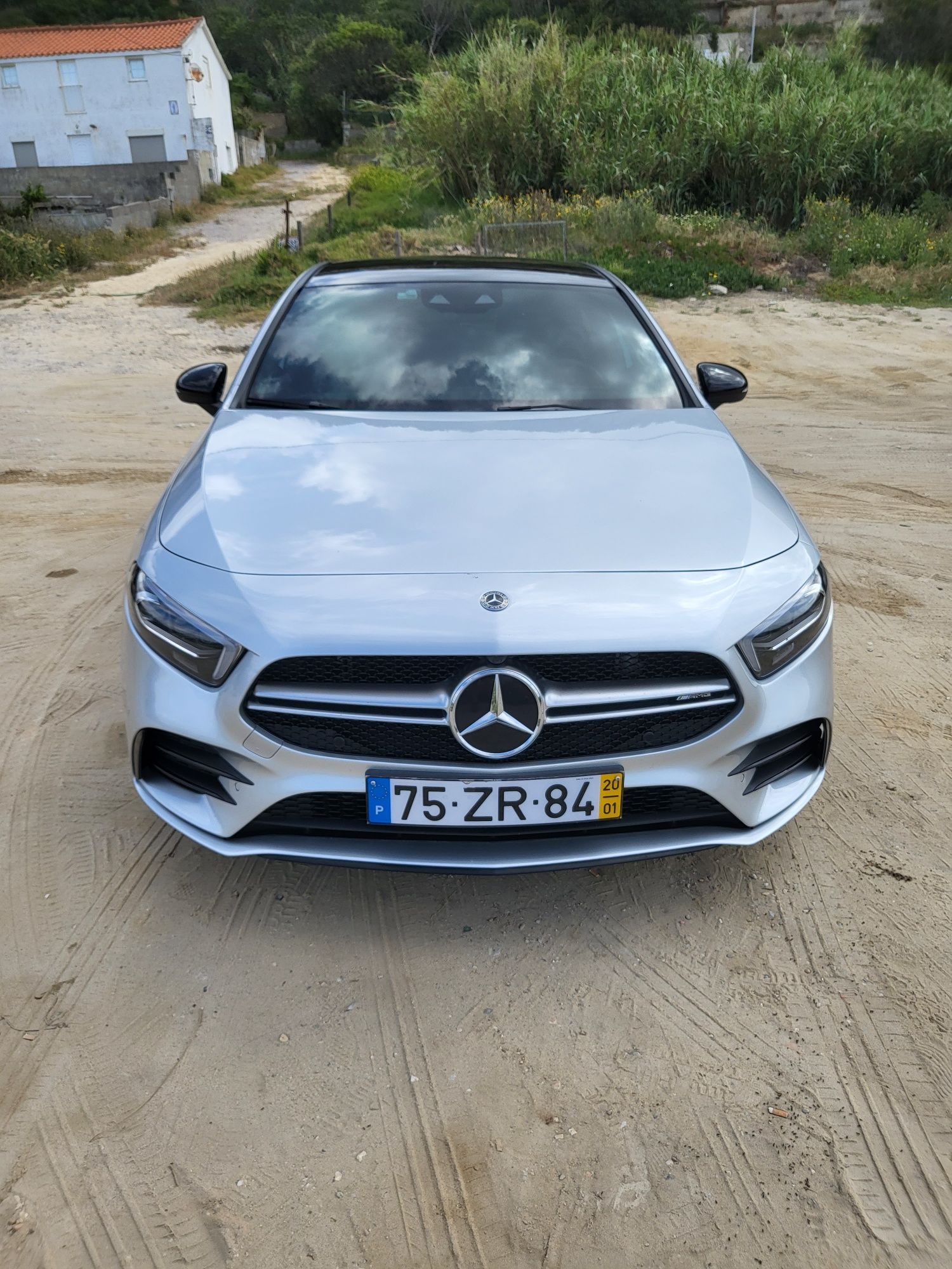 Vendo  Mercedes A35,com67 785km de ano 2020