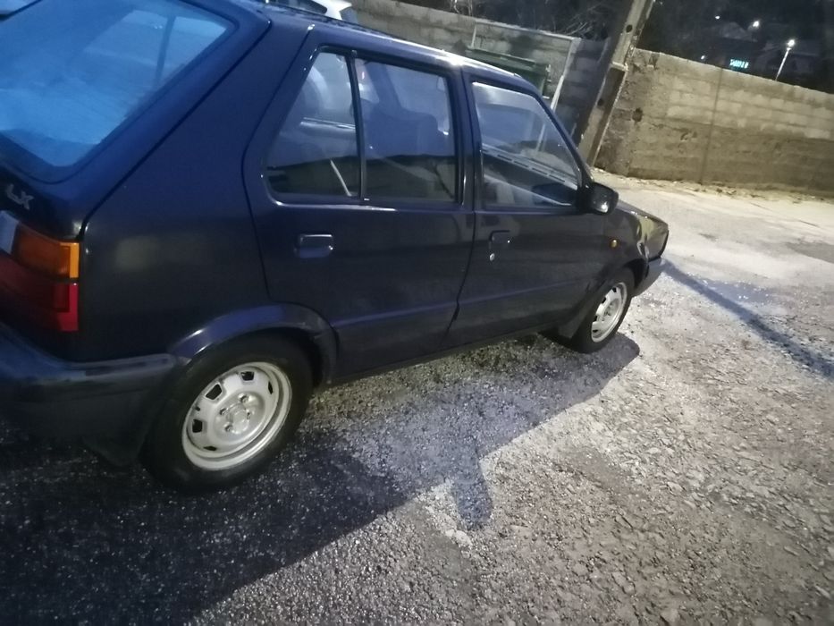 Nissan micra lx de 89