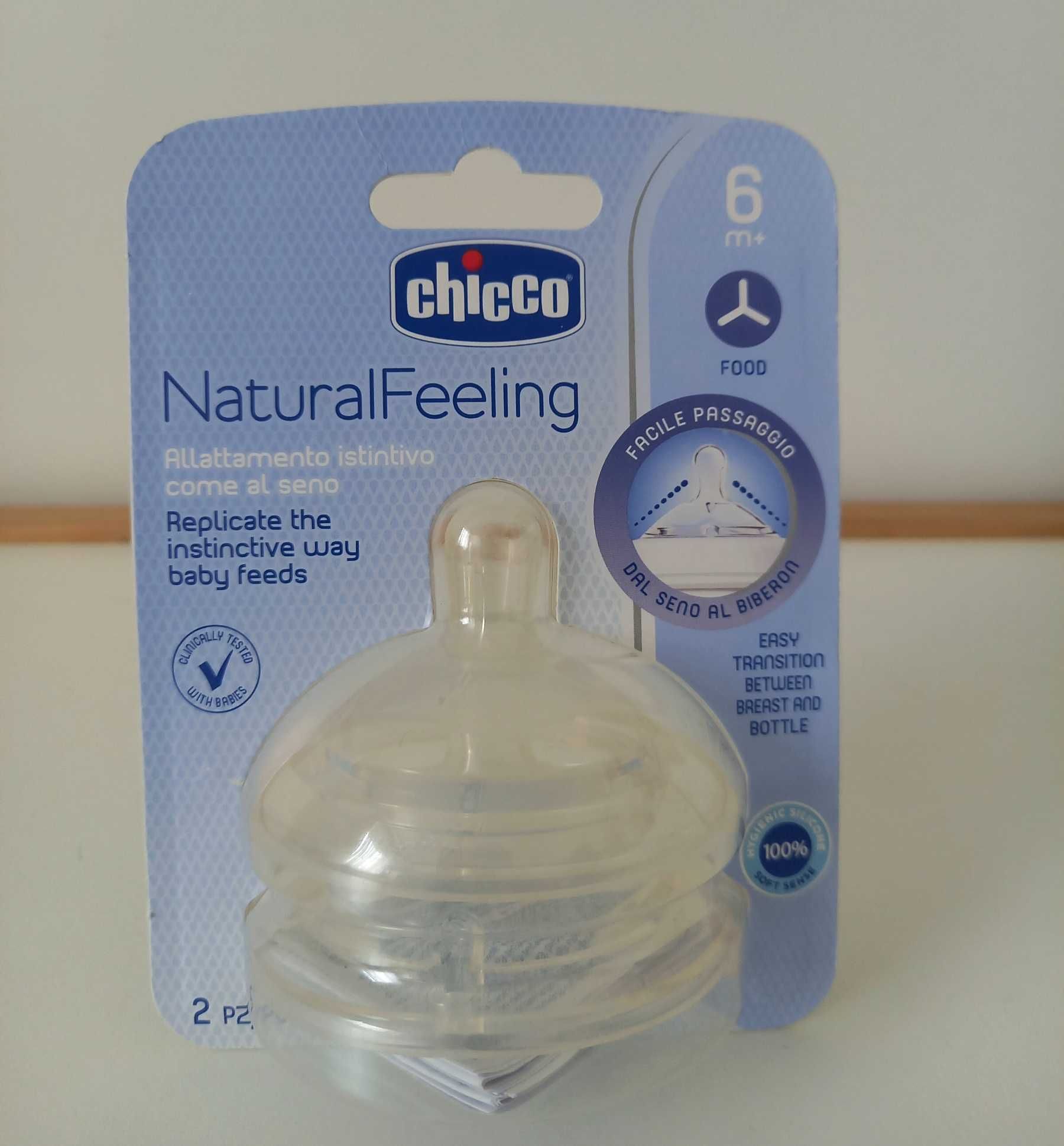 Chicco Natural Feeling zestaw 2 szt. smoczków 6 msc+
