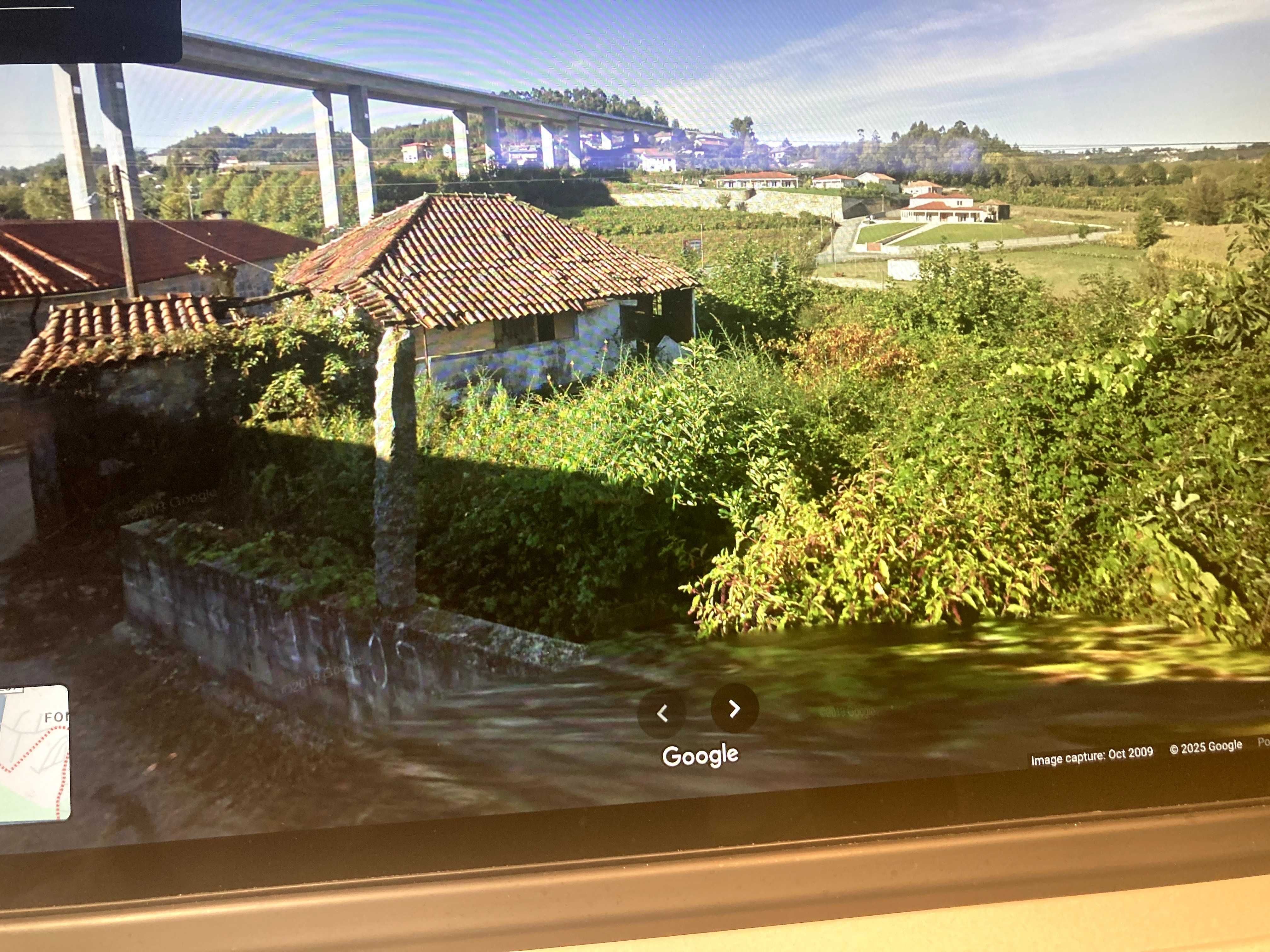 casa para restaurar,com terreno, em Felgueiras