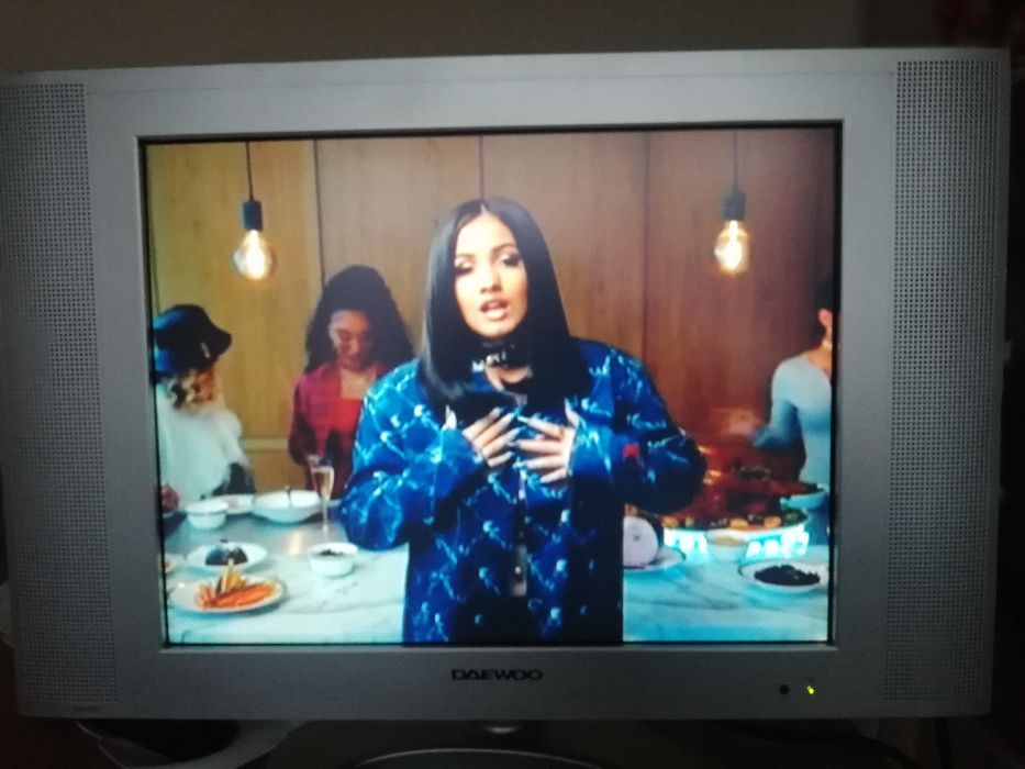Telewizor LCD 20calowy firmy DAEWOO DSL-20D1T