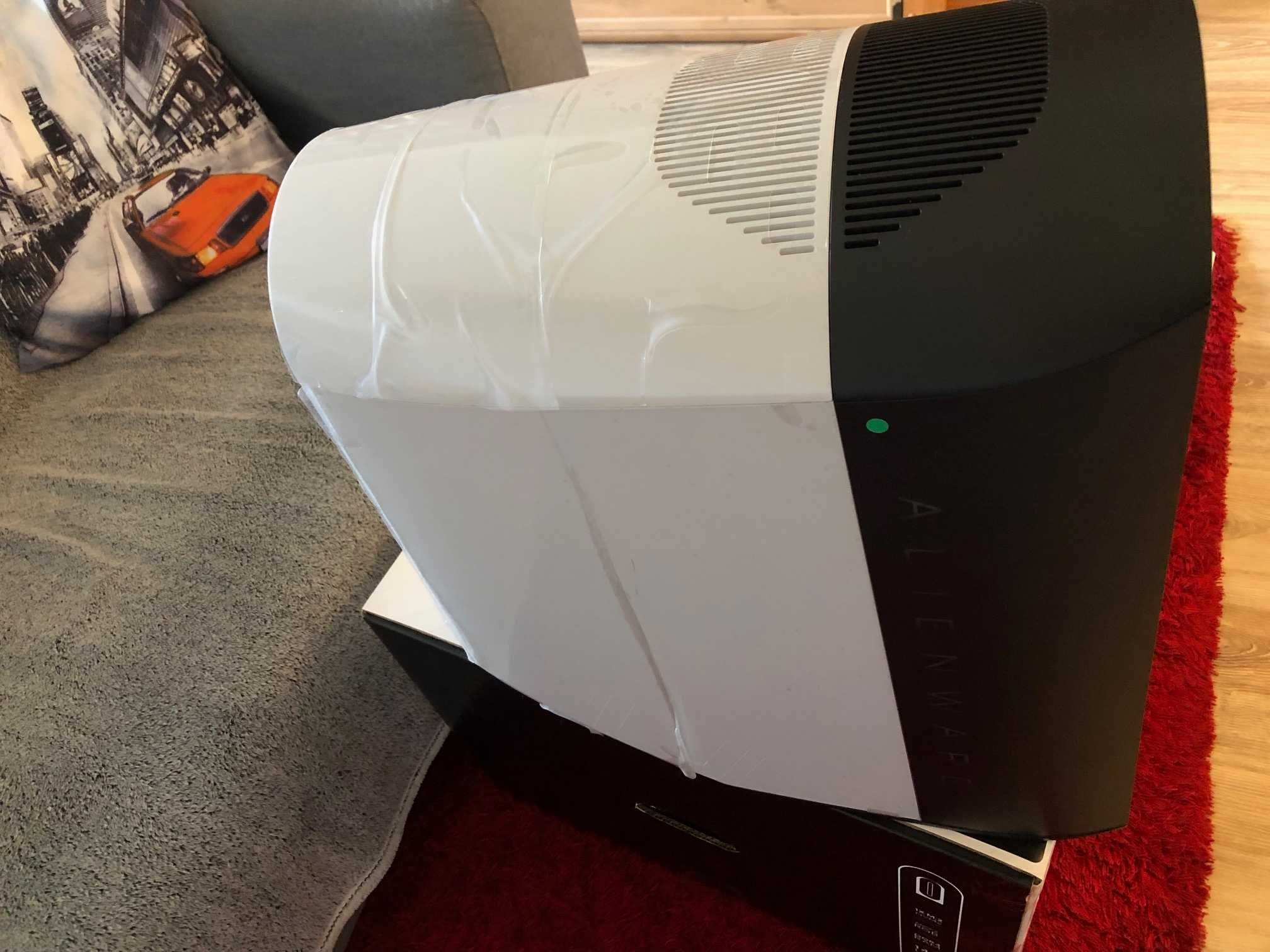 Komputer Dell Alienware Aurora R10 - Obudowa