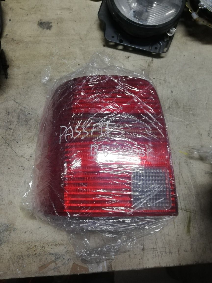 Lampa tył VW Passat B5 kombi