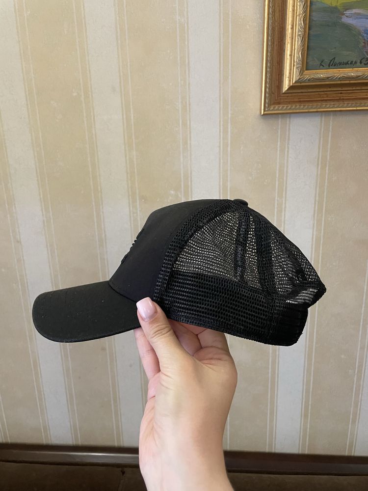 Кепка Adidas Originals чорна, сітка, регулювання