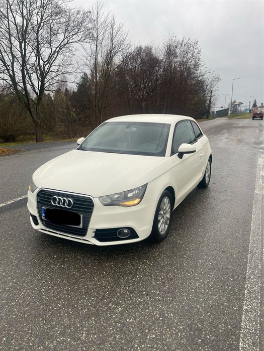 AUDI    A1    8X