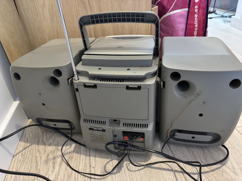 Radio Philips com 2 colunas - CDs e Cassetes