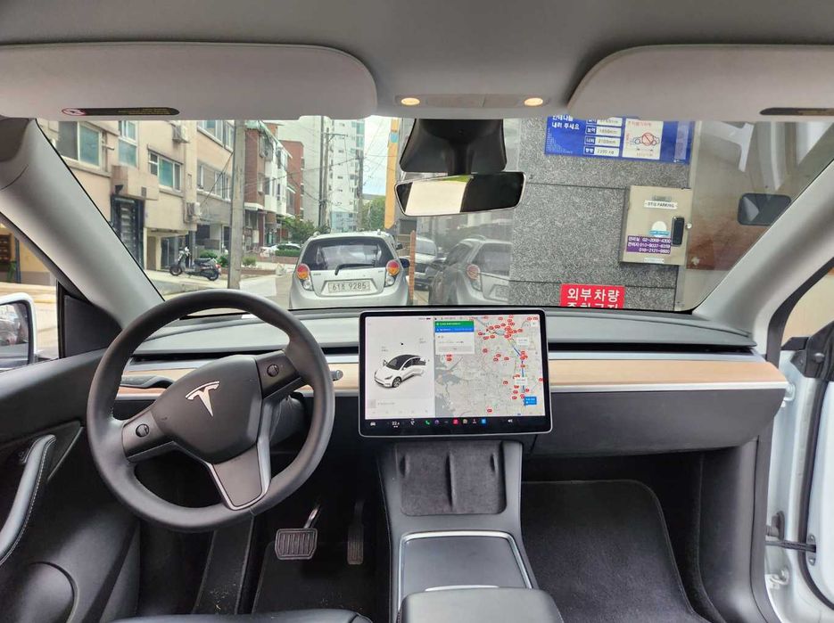 Tesla Model Y 2021 року