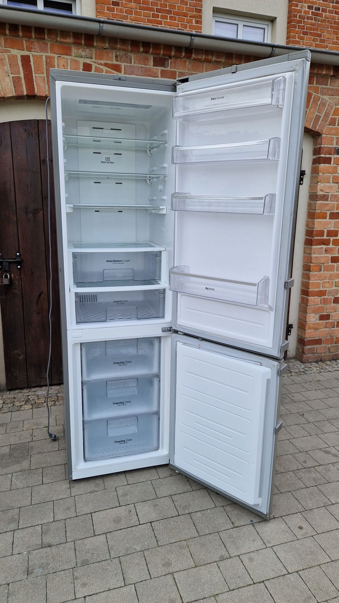 Lodowka  LG Whirlpool  z gwarancij mozliwe transport