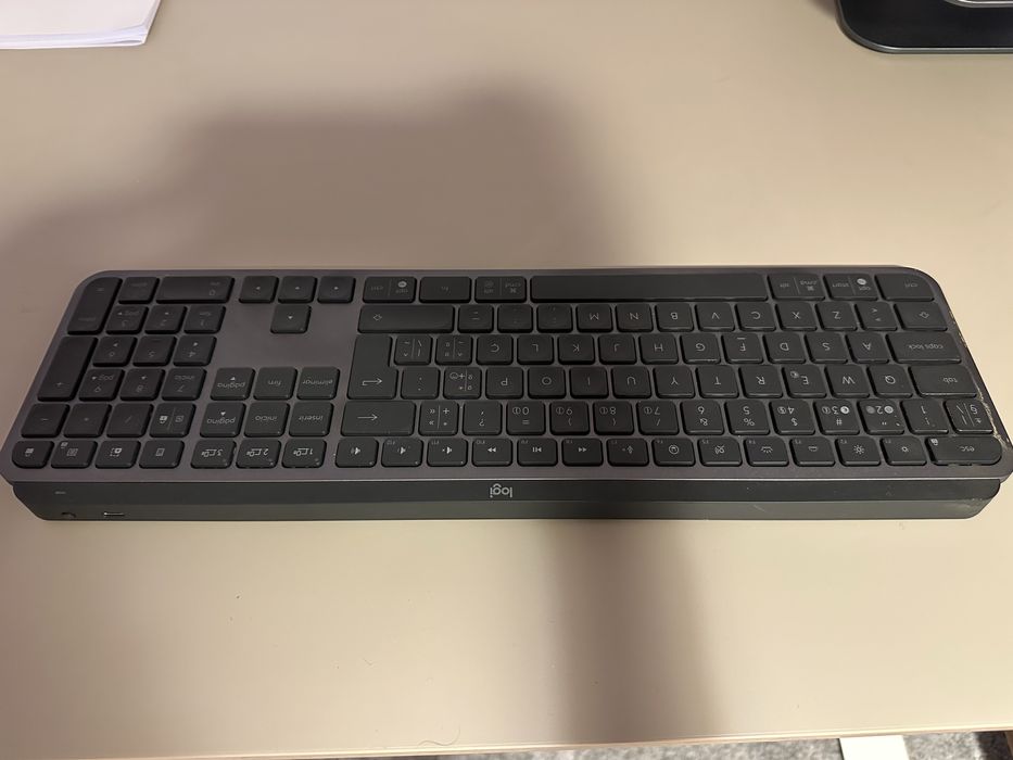 Teclado Logitech MX keys