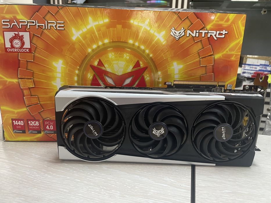 Sapphire Nitro+ AMD Radeon RX 6700XT 12 GB Ігрова відеокарта