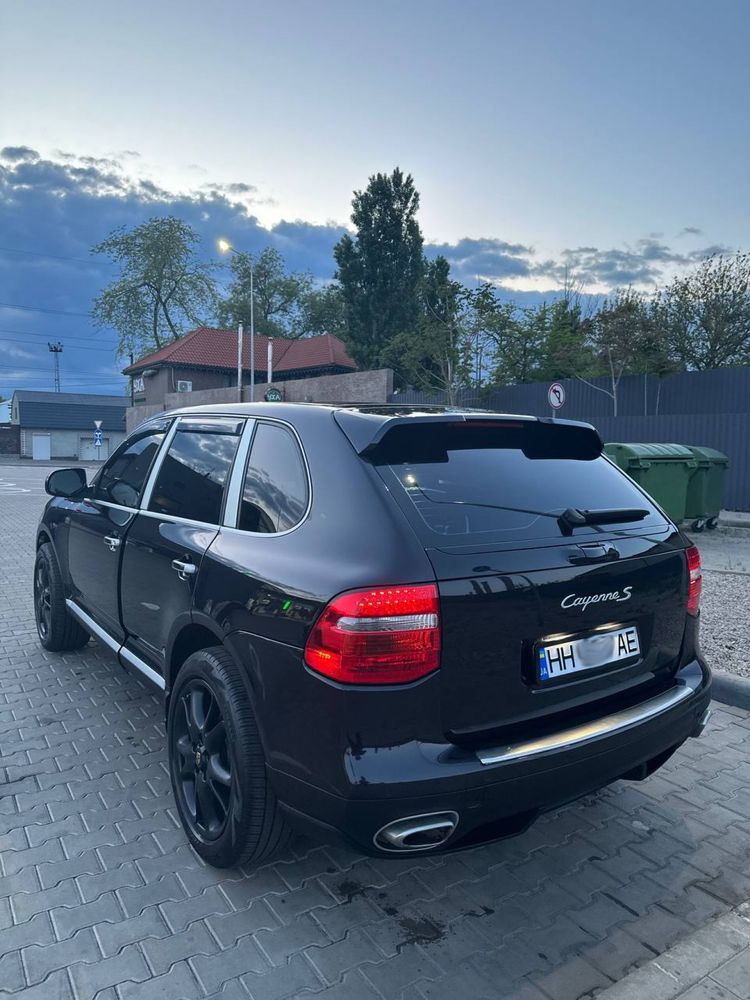 Продам Porche Cayenne S
