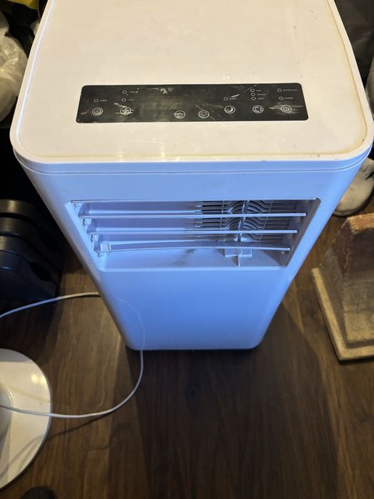 Klimatyzator stan bardzo dobry