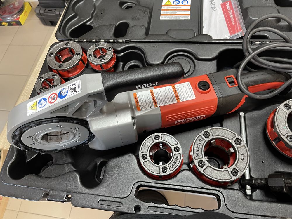 Ridgid 690-L / різьбонарізний клуп Ріджид