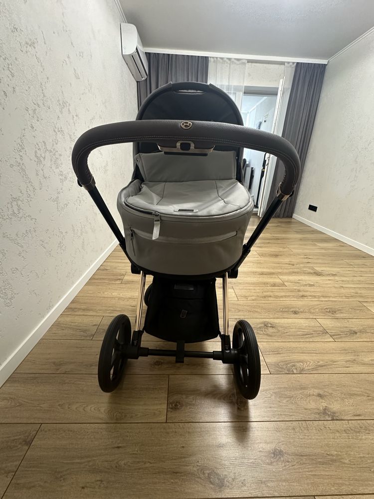 Продам візочок Cybex Priam 4.0 2024 рік.