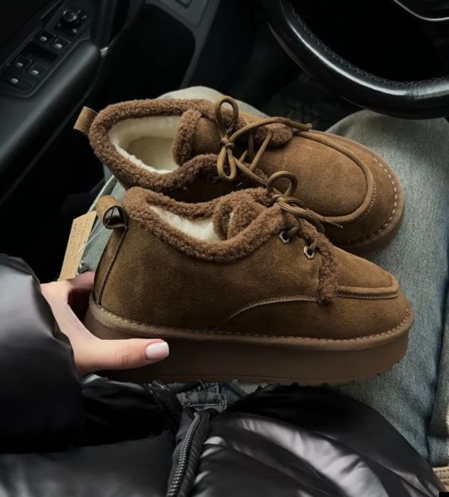 Зимові кросівки уггі на хутрі