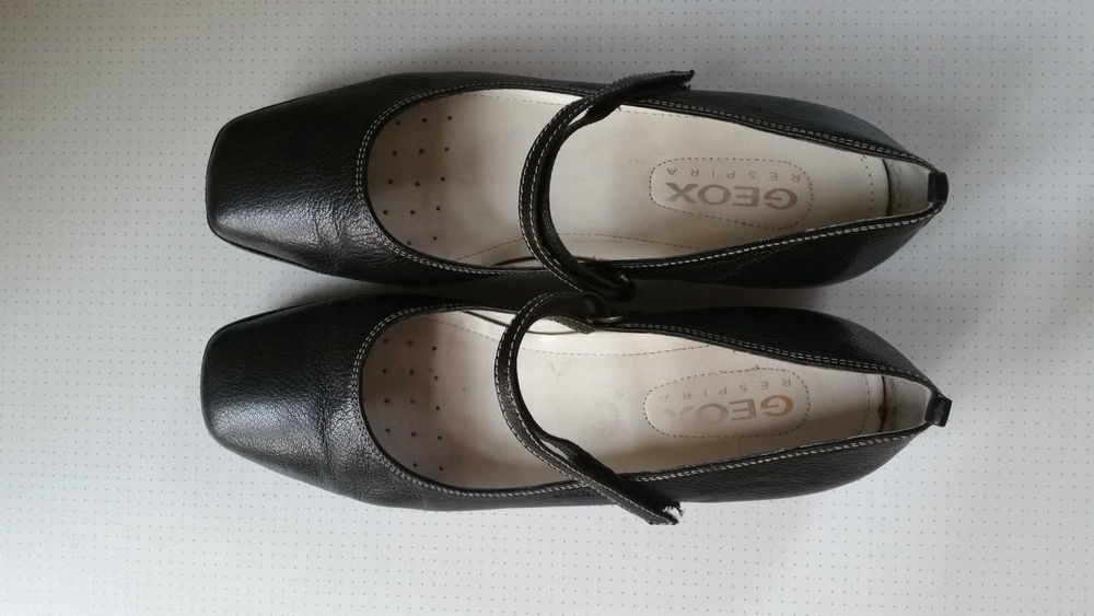 Кожаные балетки GEOX