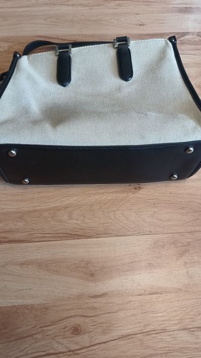 David Jones. Torebka damska kuferek Boho do ręki. Pasek na ramię A5