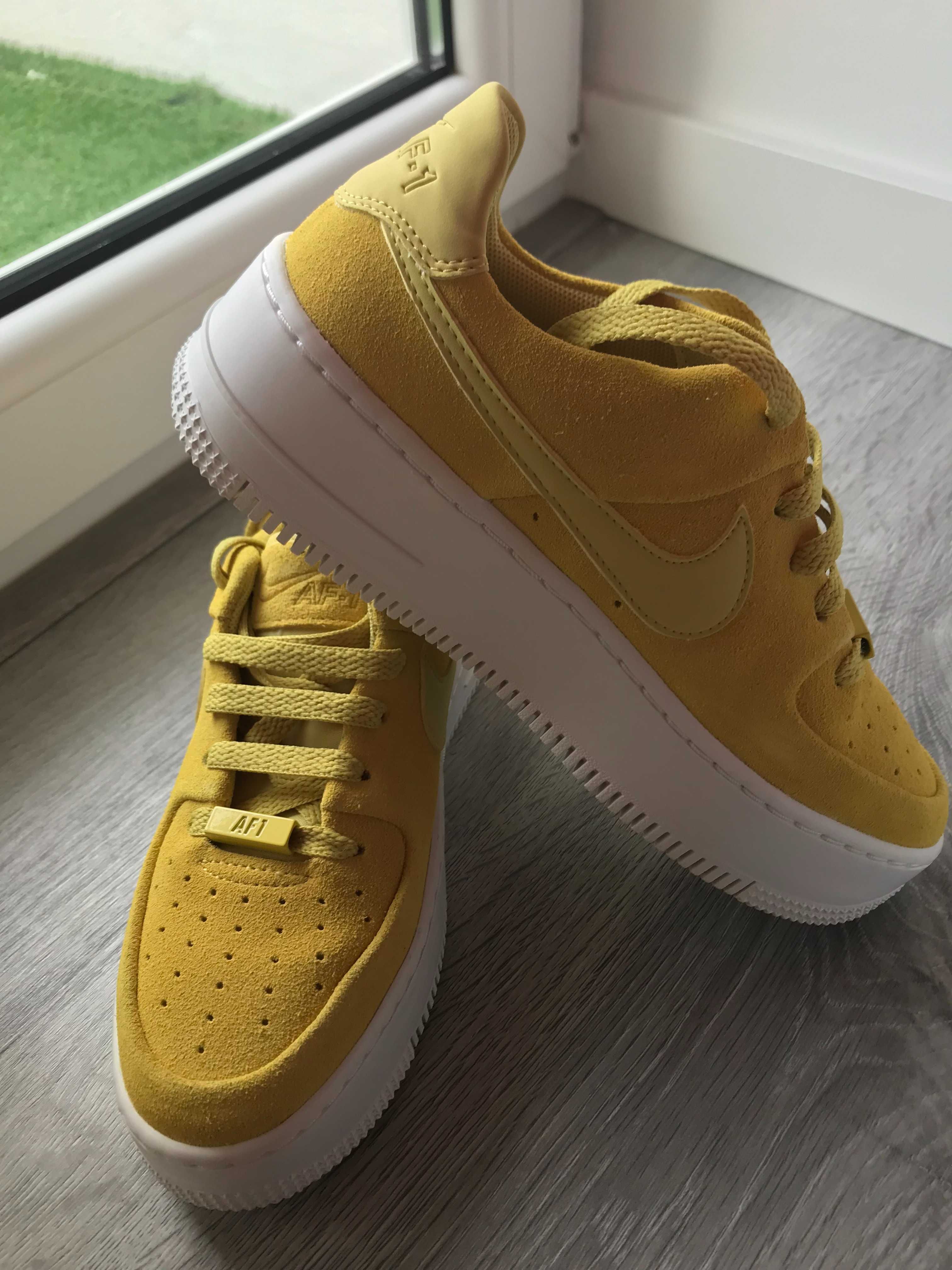 Ténis Nike Air Force 1