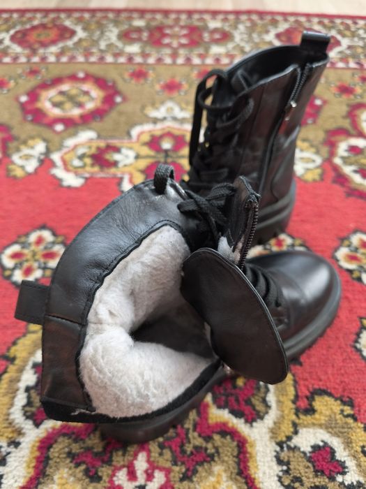 Жіноче взуття зимові ботинки