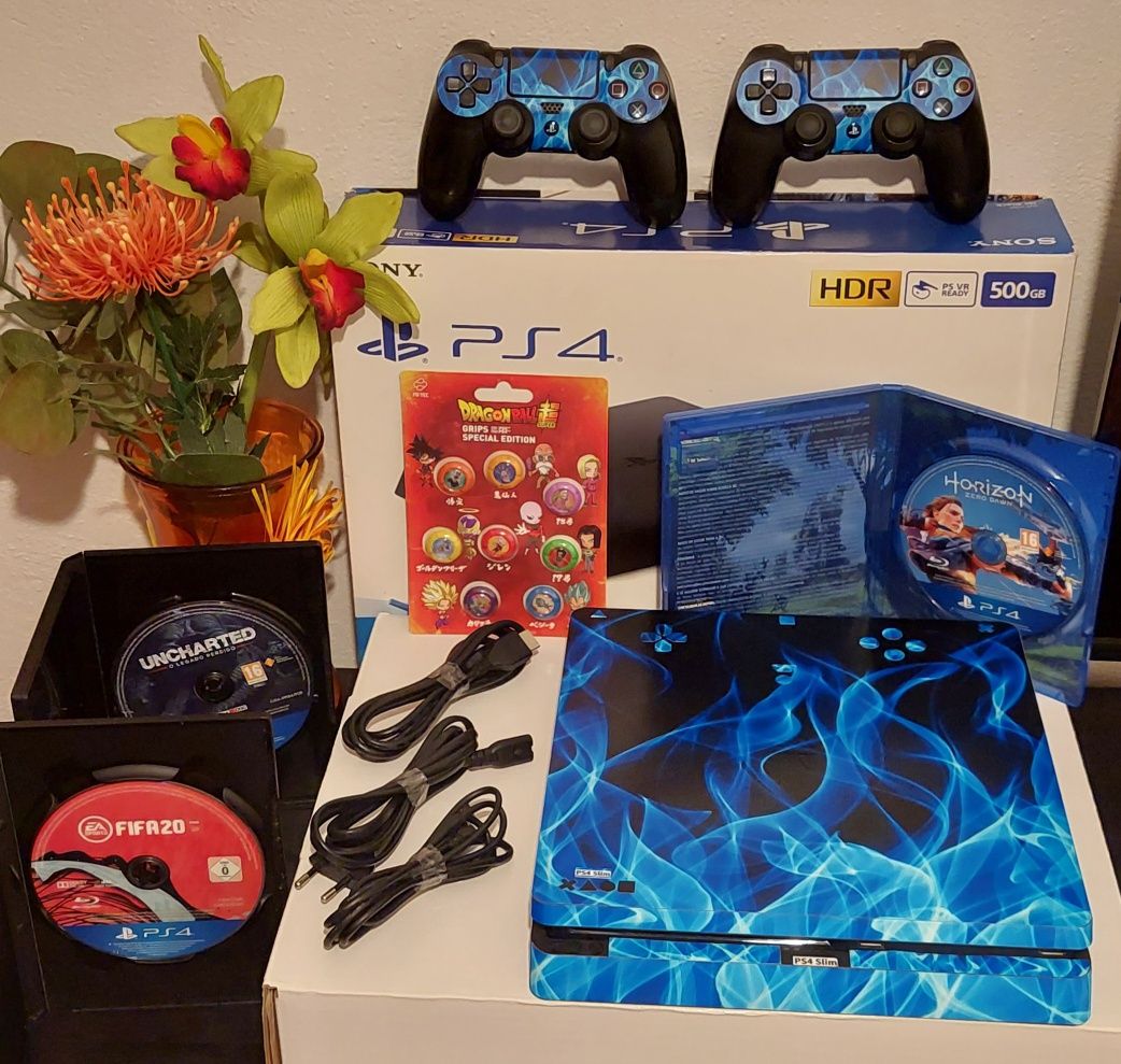 Ps4 Slim 500 GB personalizada+2 comandos personalizados+3 jogos+grips