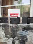Czarny męski skórzany pasek Levi's 120 cm