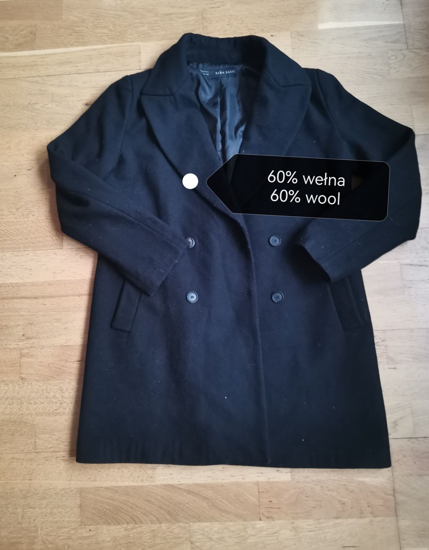 Zara czarny płaszcz 60% wełna