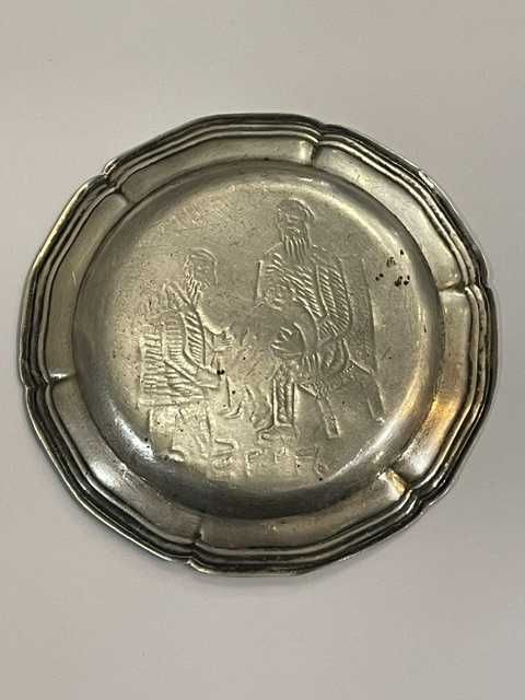 Srebrny talerzyk kolekcjonerski – scena obrzezania, 20 g, 8,5 cm