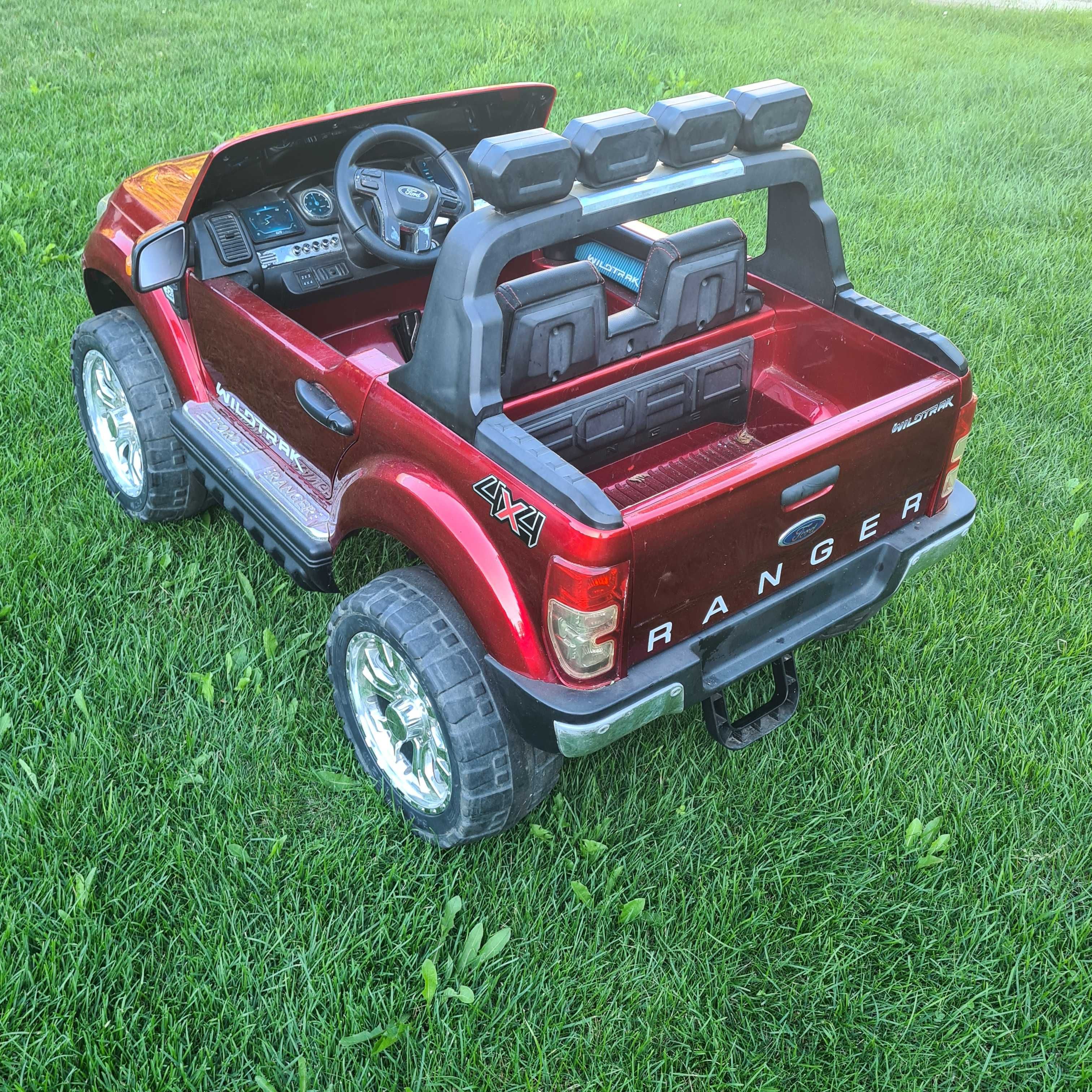 Auto na akumulator dla dzieci FORD RANGER 4X4 czerwony