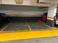 Lisboa - Benfica - Estacionamentos disponíveis no Condomínio Grão V...
