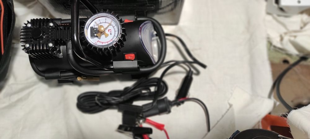 Насос для автомобіля компресор Дніпро М