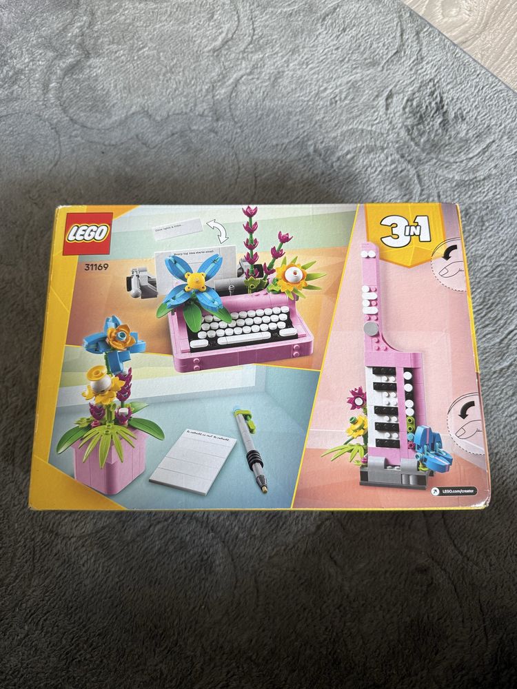 LEGO Creator 3w1 Maszyna do pisania z kwiatami