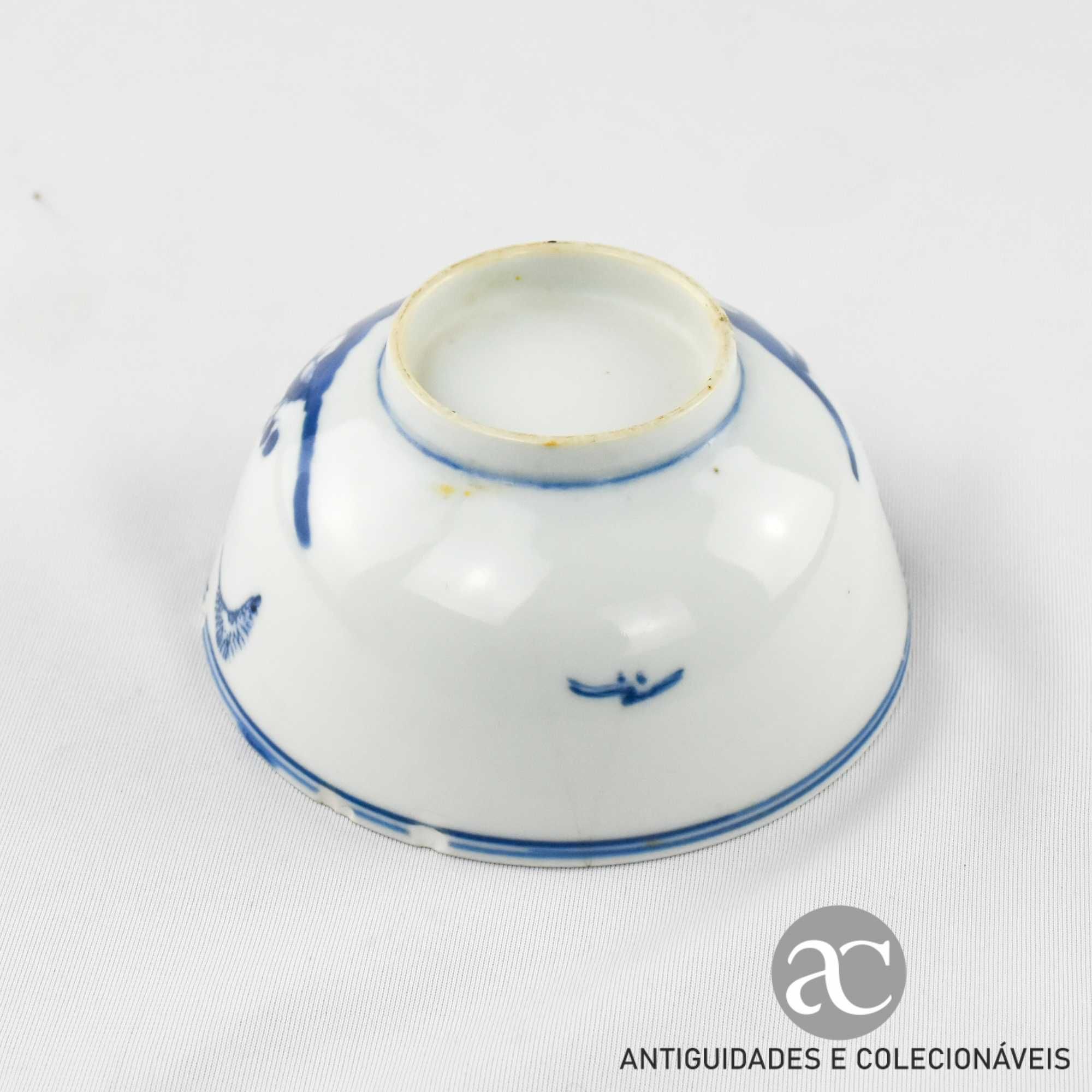 Taça Porcelana da China decoração Azul e Branca Qianlong séc. XVIII