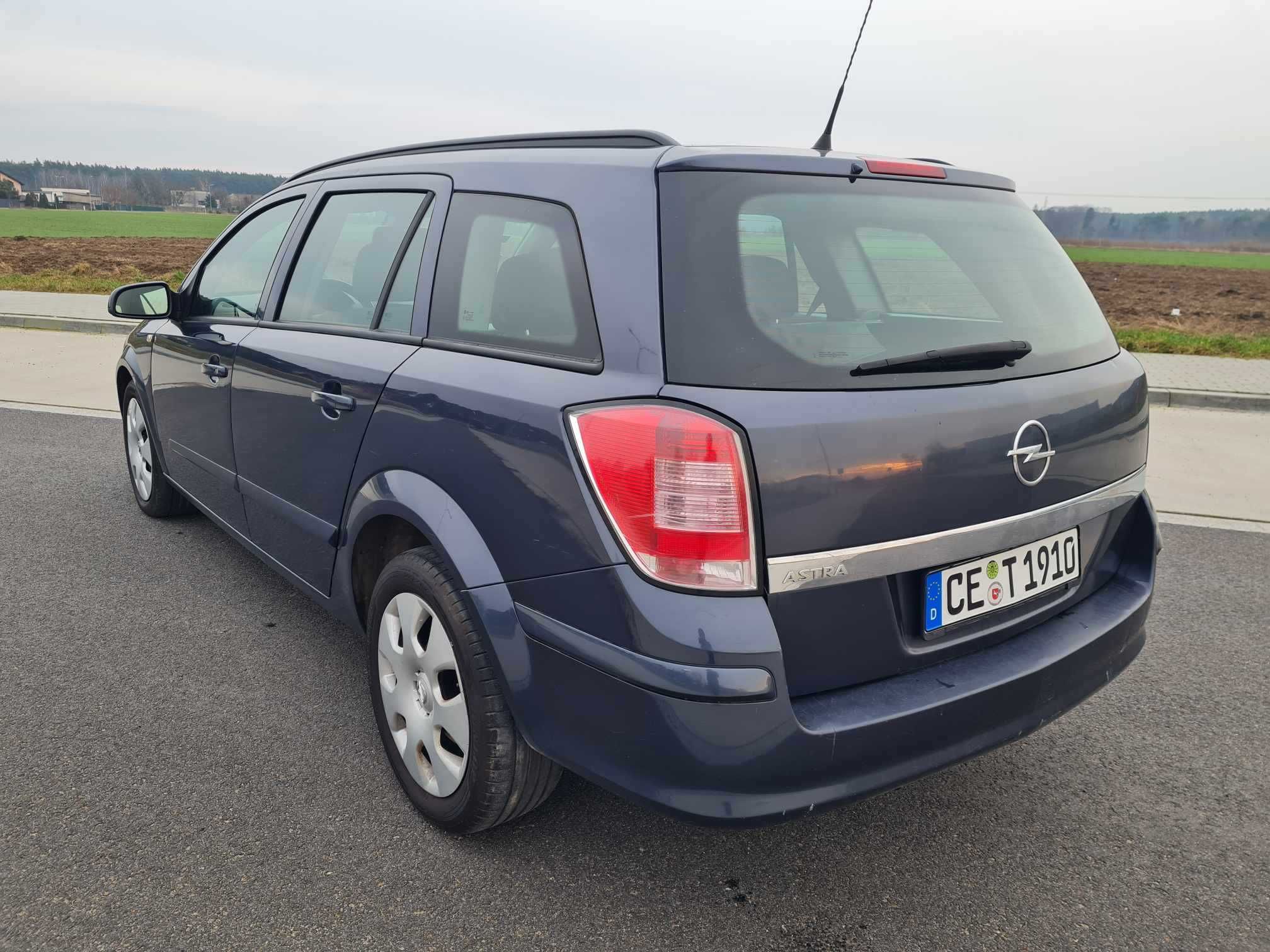 Opel Astra H LIFT kombi 1.4 benzyna