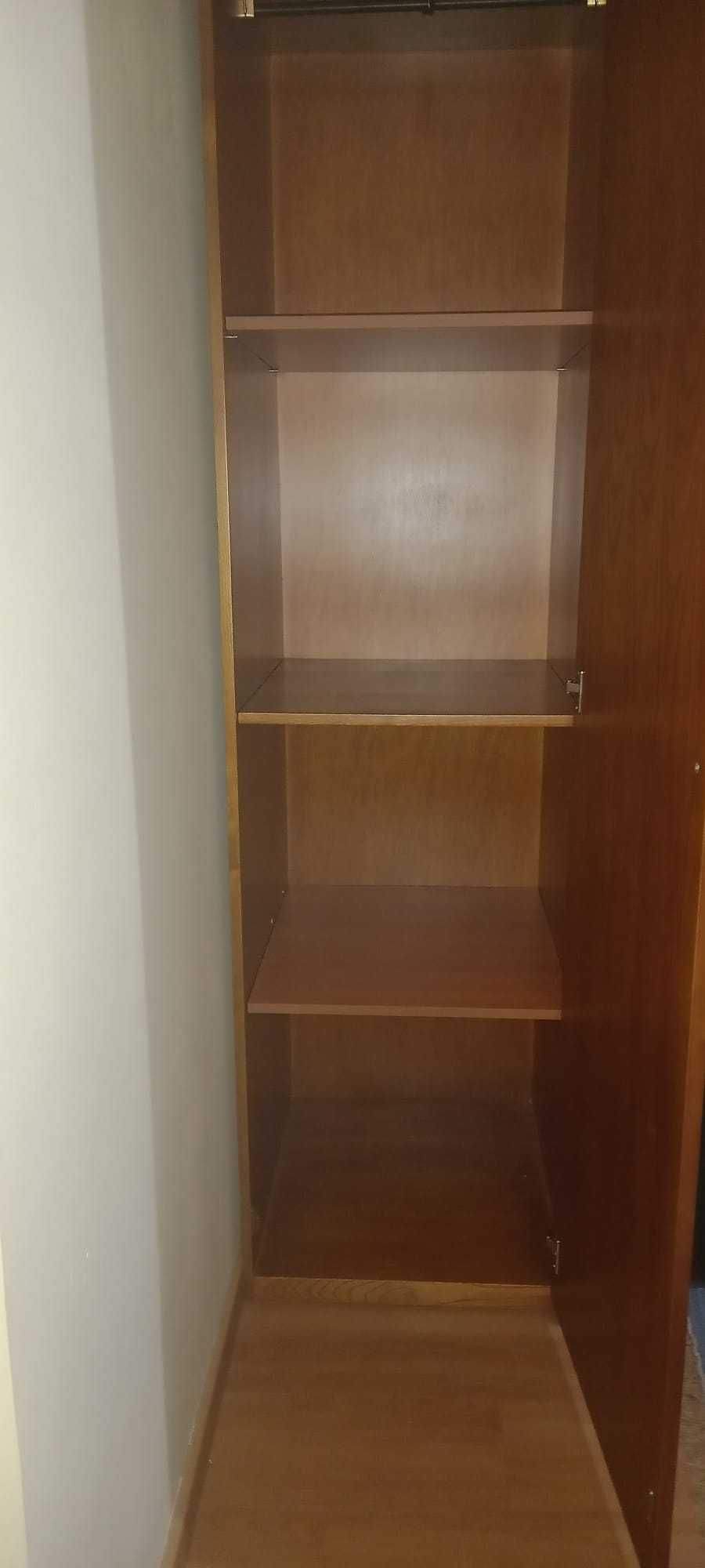 Mobília de quarto em bom estado