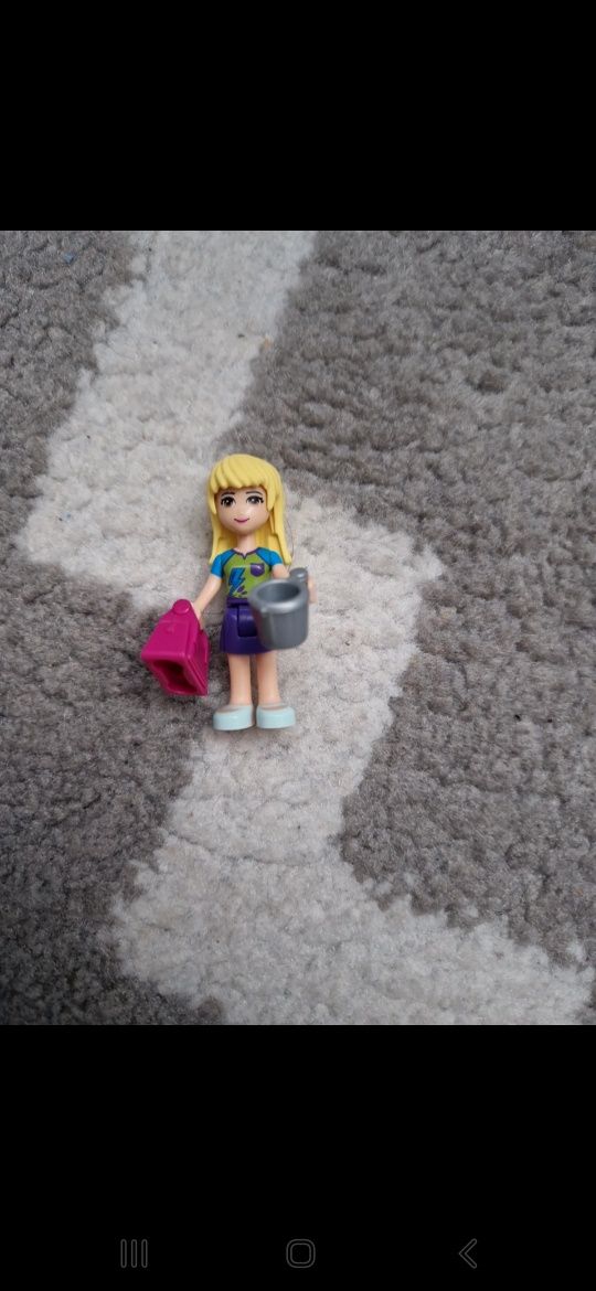 Laleczka Lego Friends z torbą i kubkiem