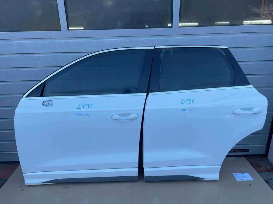 Audi Q3 83A дверка Двері в колір та інші запчастини s-line перед зад