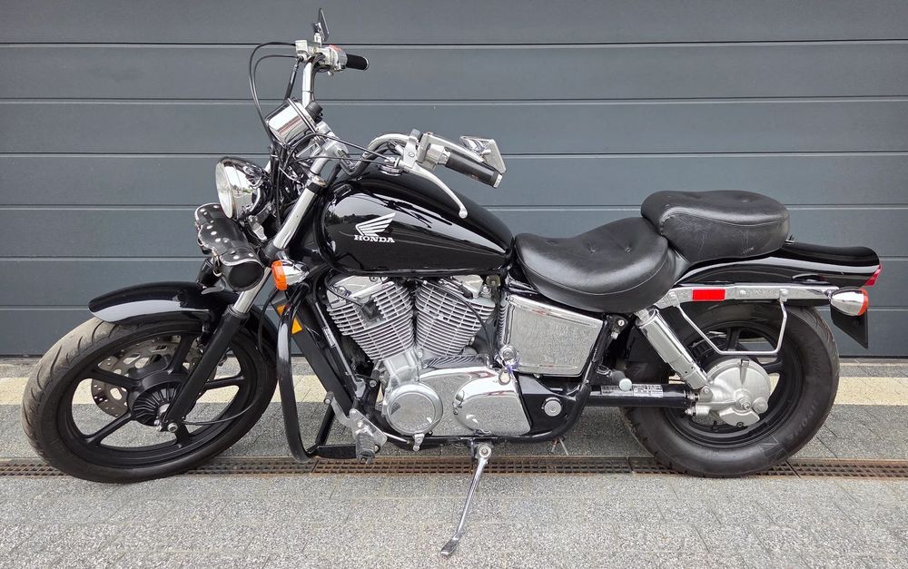 Honda VT Honda Shadow VT1100 – 2003r