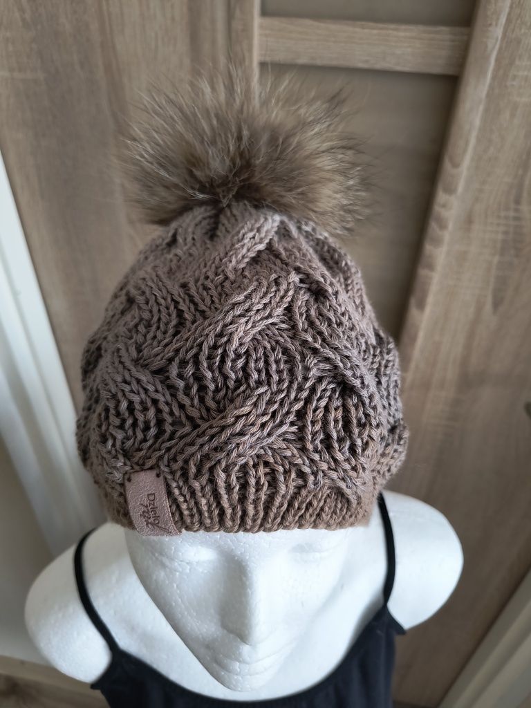 Ręcznie robiona czapka z włóczki merino handmade
