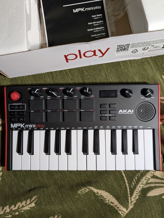 Akai MPK Mini Play mk3