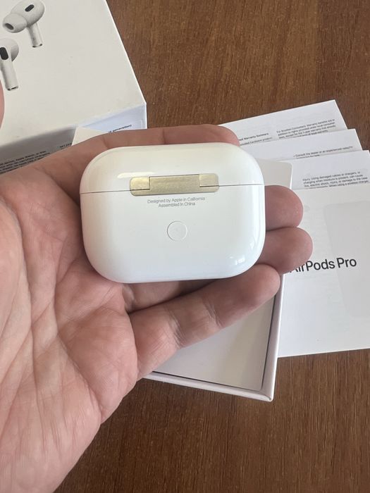 Airpods pro 2, шумоподавління,чіп airoha lux якість є опт і дроп