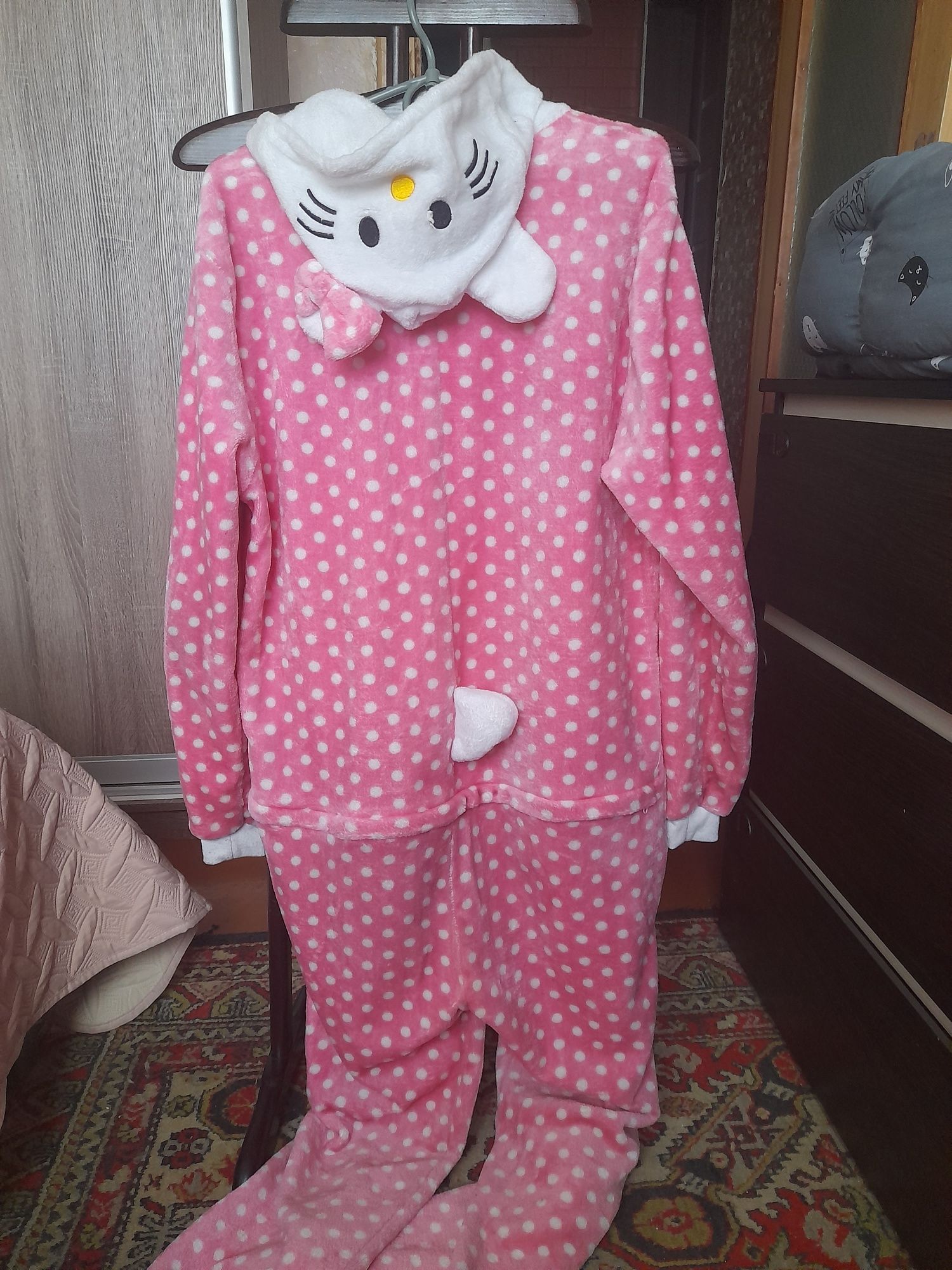 Продам пижаму кегуруми hello kitty.