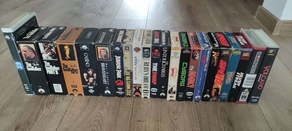 Kasety VHS filmy, wersja anglojęzyczna