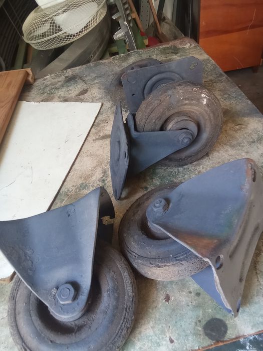 4 rodas para grua ou carro.