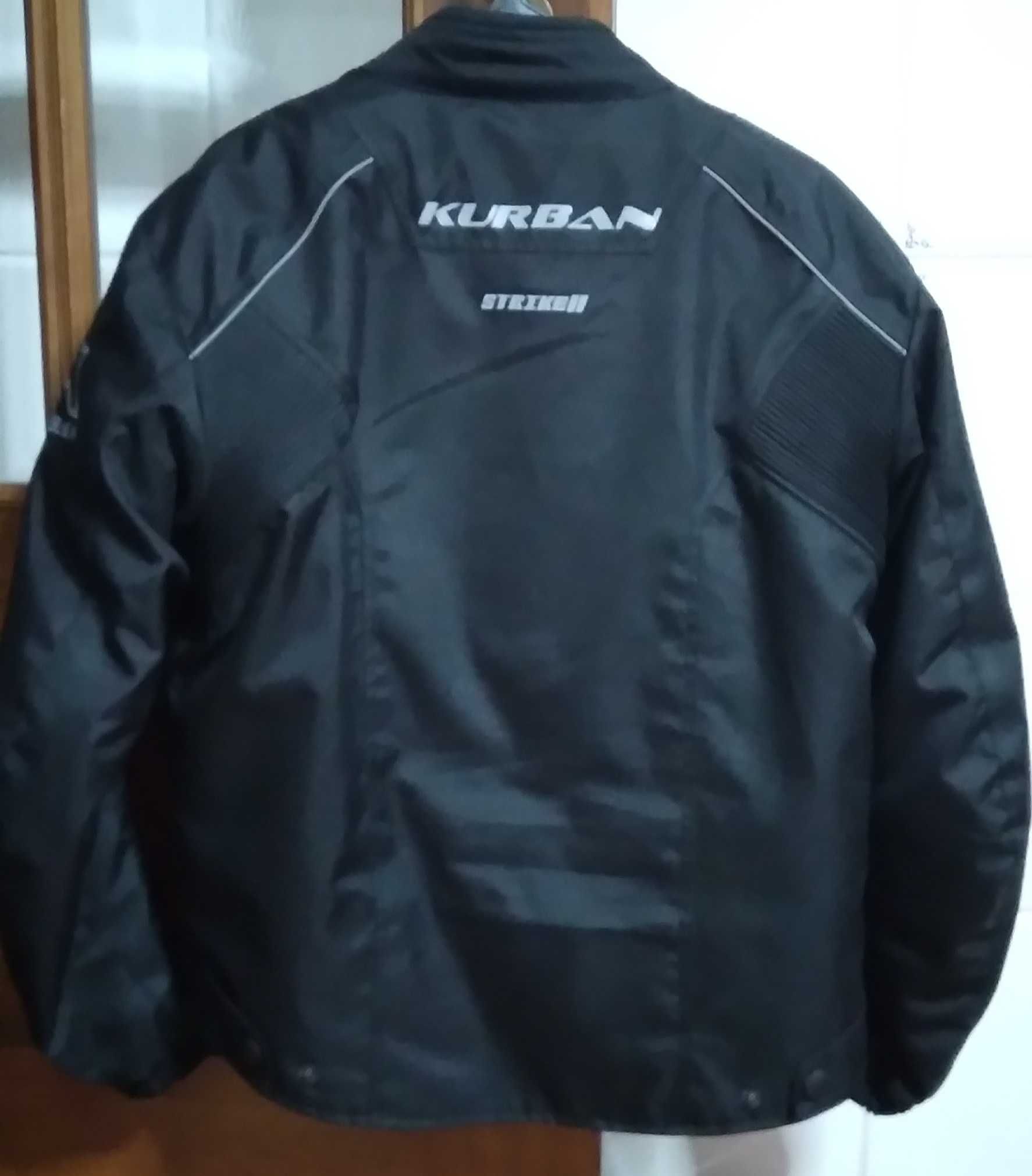 Vendo conjunto de blusão de mota e capacete, feminino, tamanho M.