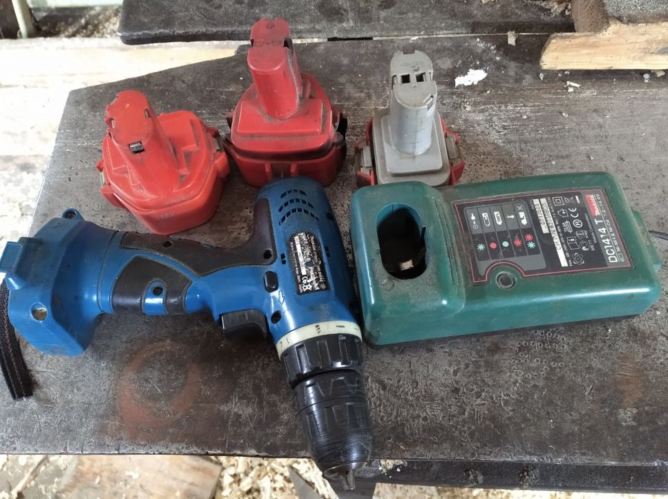 Шуруповерт макіта