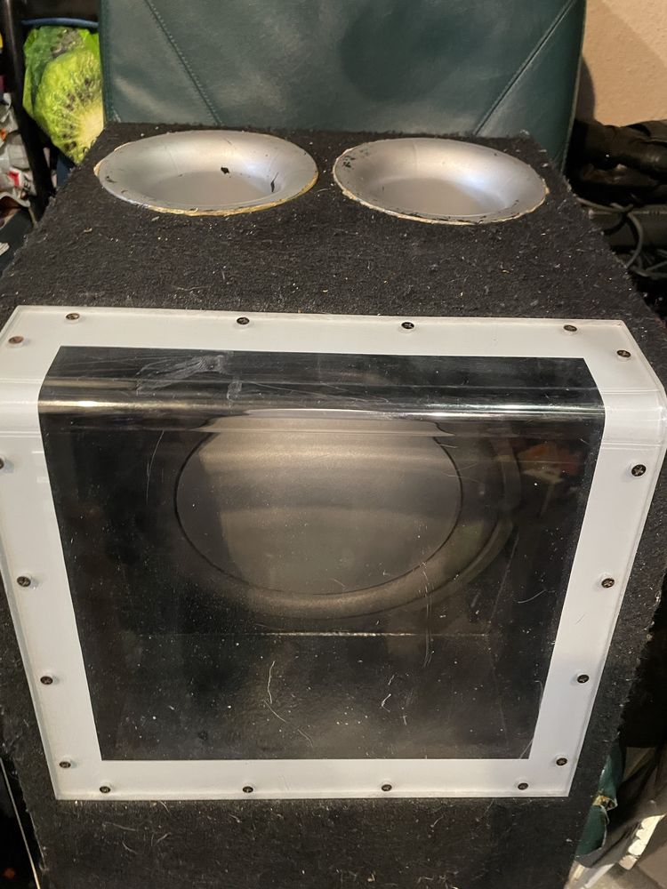 Tuba basowa 800 W